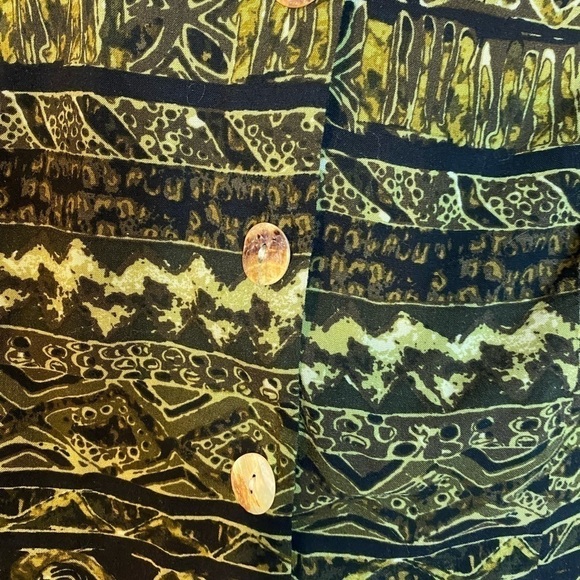 Vest - Picture 3 of 4